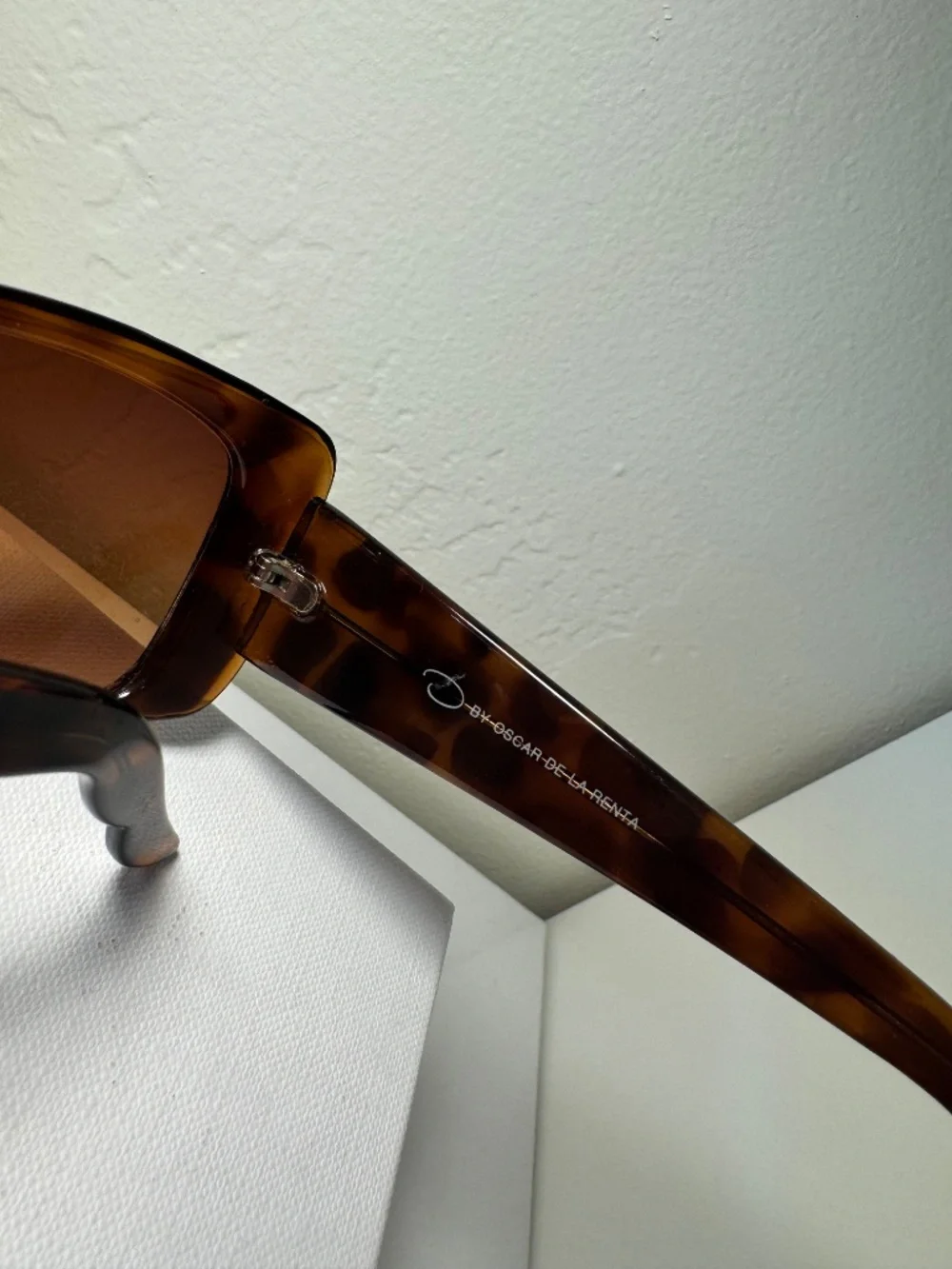 Vintage Oscar de la Renta Sunglasses – Made in Italy ✨